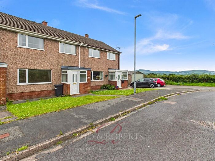 3 Bedroom Terraced House For Sale In Llys Enfys, Rhosesmor, Mold, CH7