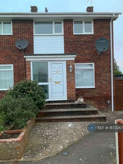 3 Bedroom End Of Terrace House To Rent In Fabian Close, Basingstoke, RG21