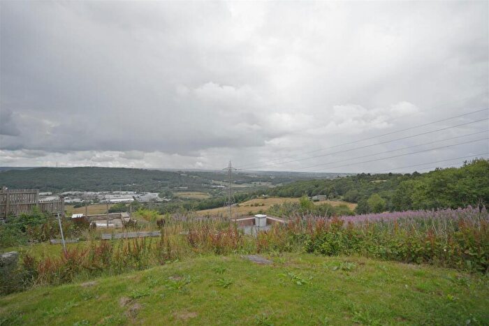 2 Bedroom Cottage For Sale In Wilderness Road, Elland, HX5