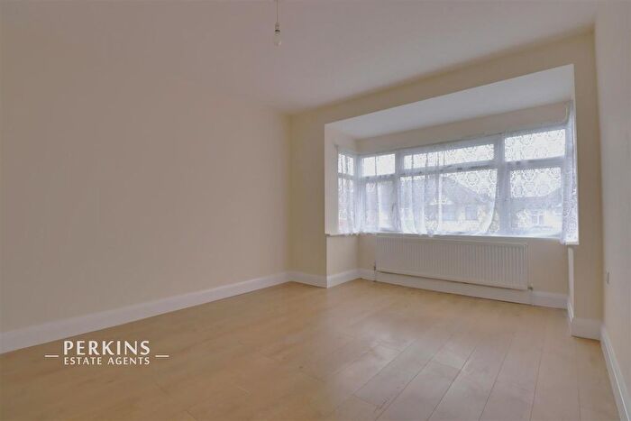 4 Bedroom End Terrace House To Rent In Greenford, UB6