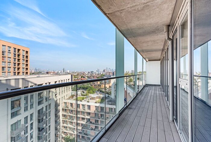 2 Bedroom Flat To Rent In Cornmill Lane, Lewisham, London, SE13