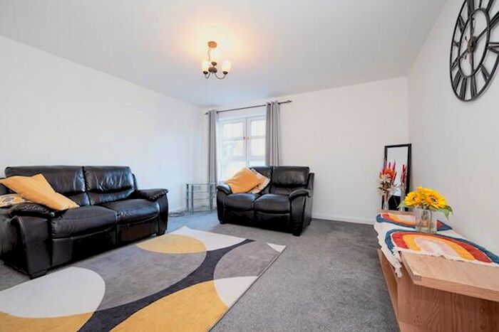 2 Bedroom Flat To Rent In Fraser Road, City Centre, Aberdeen, AB25