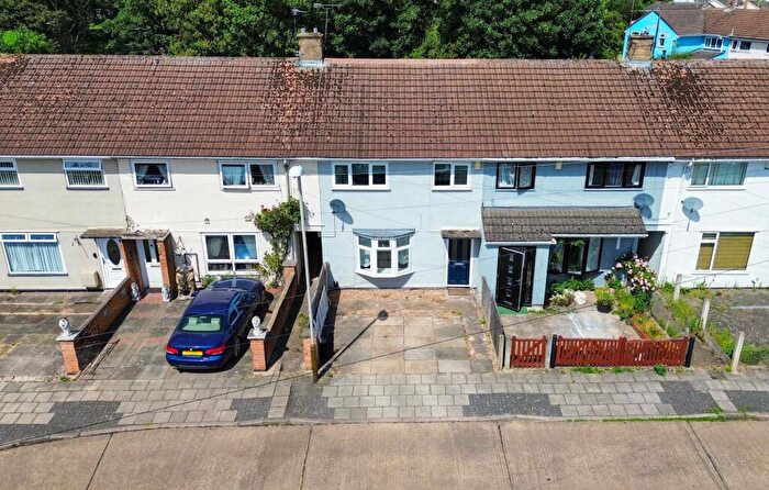 3 Bedroom Terraced House For Sale In Sturdee Road, Eyres Monsell, Leicester, LE2