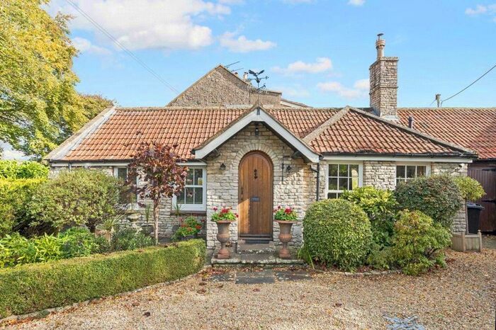 3 Bedroom Cottage For Sale In Burnett, Keynsham, Bristol, BS31