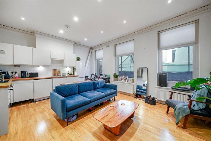 2 Bedroom Flat To Rent In Avenue Mews, Muswell Hill, N10