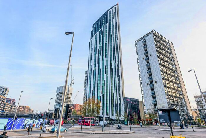 1 Bedroom Flat To Rent In Walworth Road, Elephant And Castle, London, SE1