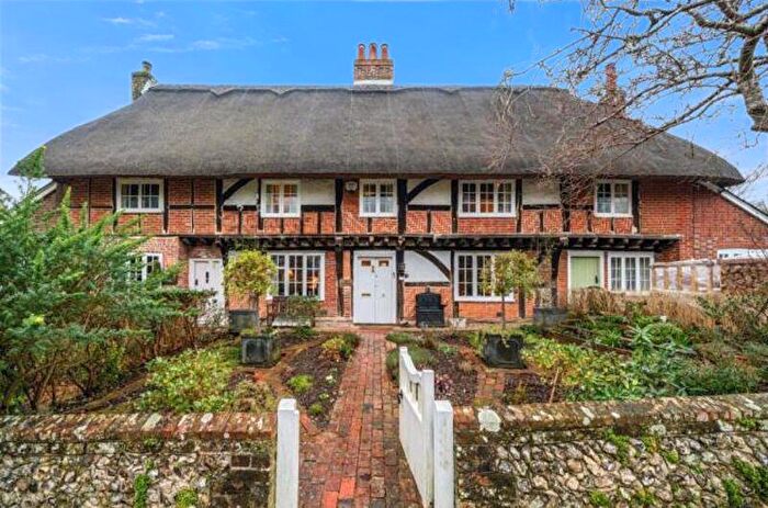 2 Bedroom Cottage For Sale In Catherington Lane, Waterlooville, PO8