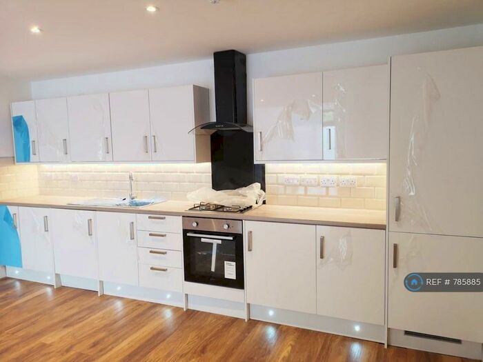 2 Bedroom Flat To Rent In Ashley House Ground Floor, Bristol, BS2