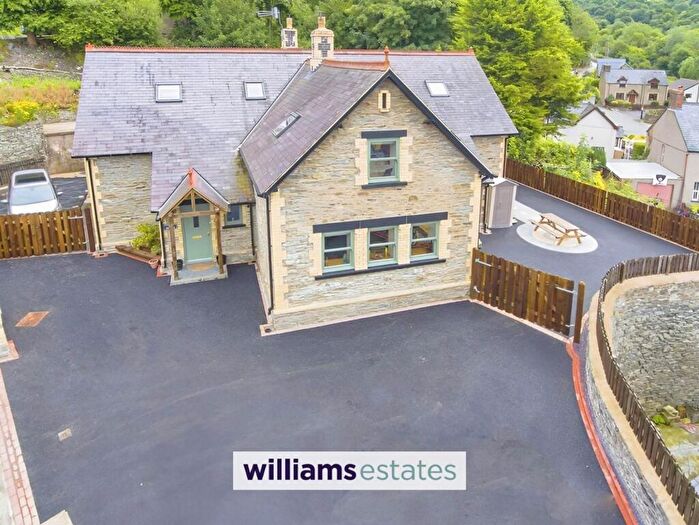 4 Bedroom Detached House For Sale In Cynwyd, Corwen, LL21