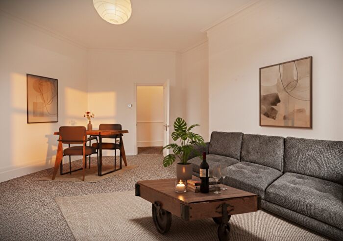 4 Bedroom Flat For Sale In Victoria Mansions, Hanwell, London, W7