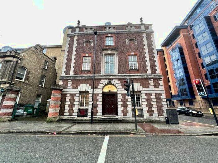 1 Bedroom Flat To Rent In Canute Road, Southampton, Hampshire, SO14