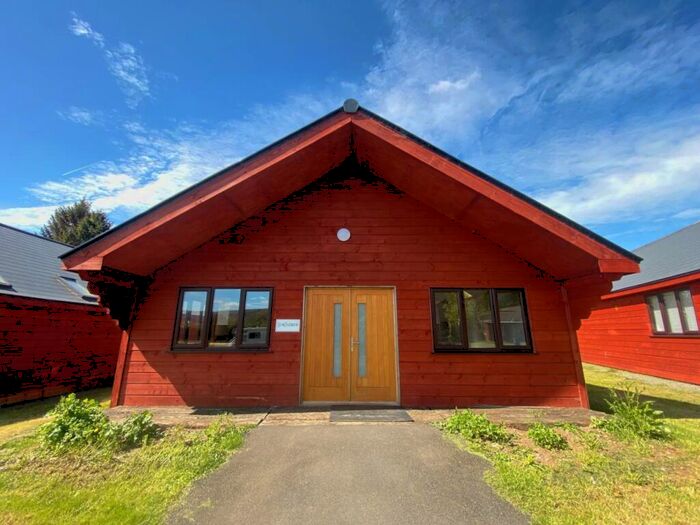 2 Bedroom Chalet To Rent In Waterside, Cheddar Road, Axbridge, BS26