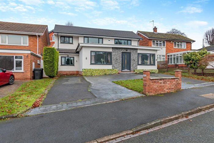 4 Bedroom Detached House To Rent In Simpson Road, Sutton Coldfield, B72