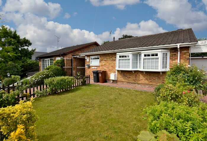 2 Bedroom Detached Bungalow To Rent In Birch Copse, Bricket Wood, St. Albans, AL2