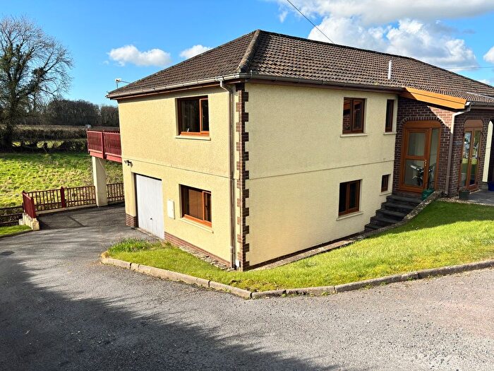 3 Bedroom Semi-Detached House For Sale In Bolahaul Road, Cwmffrwd, Carmarthen, SA31