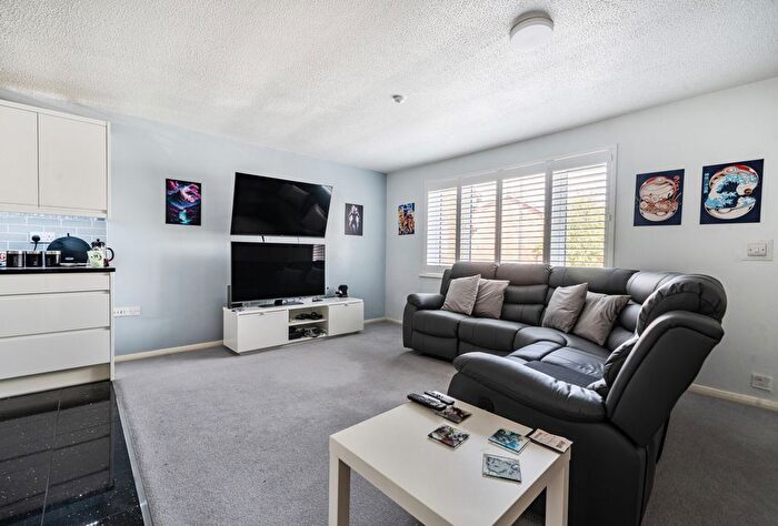 2 Bedroom Flat For Sale In Chedworth, Yate, Bristol, Gloucestershire, BS37