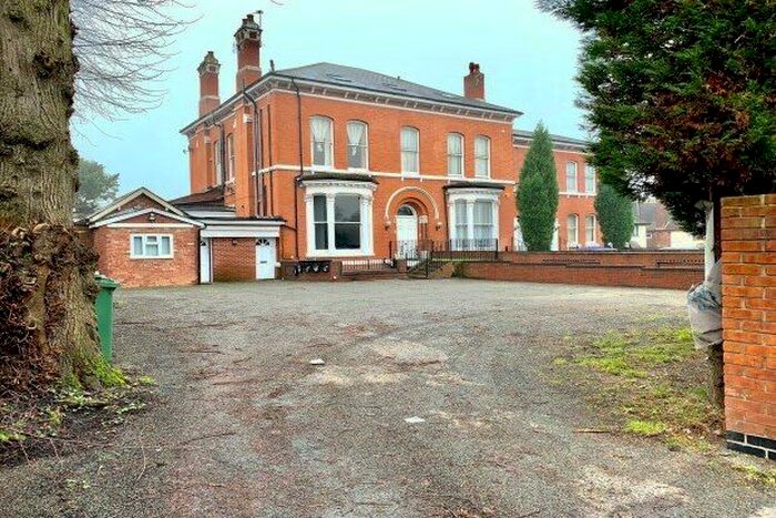 2 Bedroom Flat To Rent In Birmingham Road, Walsall, WS5