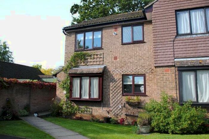 1 Bedroom Semi-Detached House To Rent In Addlestone, KT15