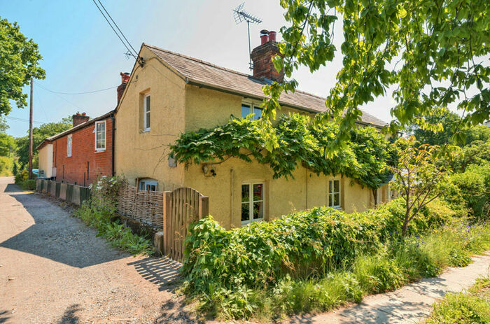 3 Bedroom Semi-Detached House For Sale In Hop Gardens, Whiteparish, Salisbury, Wiltshire, SP5