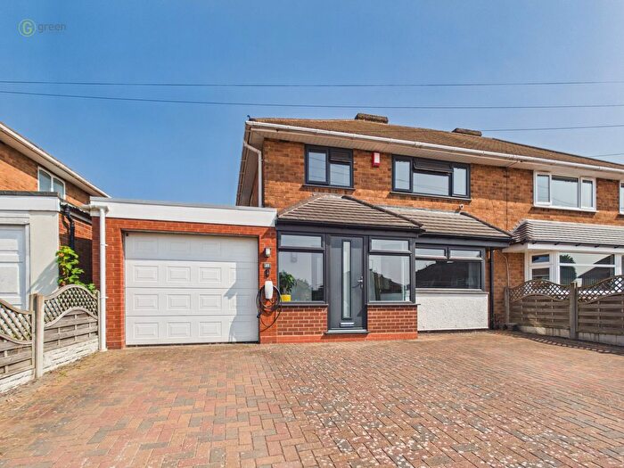 3 Bedroom Semi-Detached House For Sale In Acacia Avenue, Kingshurst, Solihull, B37