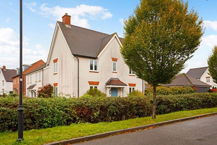 3 Bedroom Detached House To Rent In Ellis Road, Broadbridge Heath, Horsham, RH12