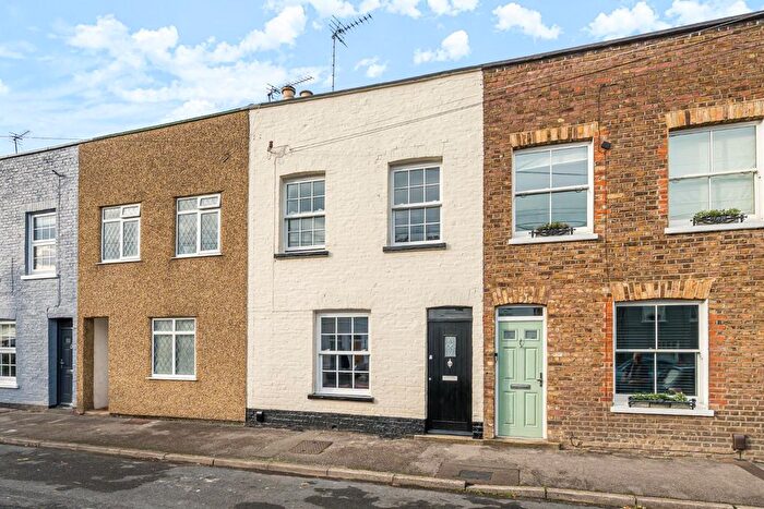 3 Bedroom Terraced House To Rent In Albert Street, Windsor, SL4