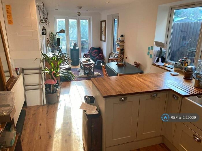 2 Bedroom Flat To Rent In Antill Road, London, N15