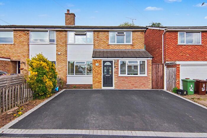 3 Bedroom Semi-Detached House For Sale In Arden Close, Meriden, CV7