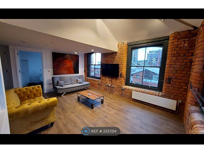 1 Bedroom Flat To Rent In School Street, Manchester, M4