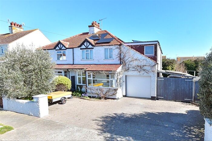 5 Bedroom Semi Detached House For Sale In Holmscroft Road, Beltinge, Herne Bay, Kent, CT6