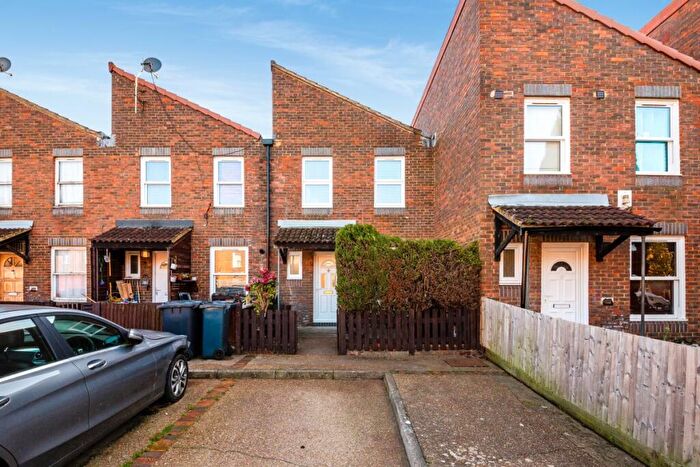 3 Bedroom Terraced House To Rent In Bristow Road, Crystal Palace, SE19