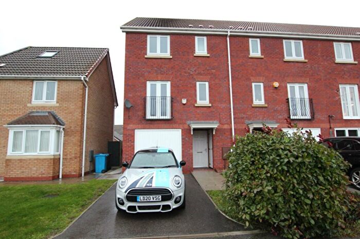 4 Bedroom House To Rent In Kielder Way, Kingswood, Hull, East Riding Of Yorkshire, HU7