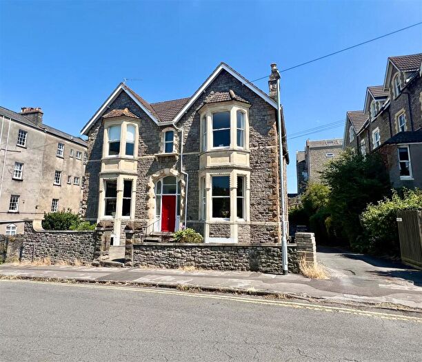 2 Bedroom Flat To Rent In Victoria Road, Clevedon, BS21