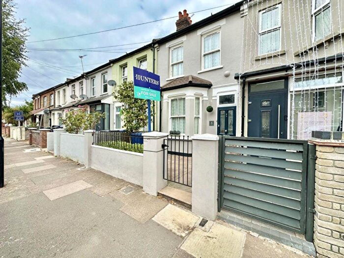 3 Bedroom Terraced House For Sale In Tachbrook Road, Southall, UB2
