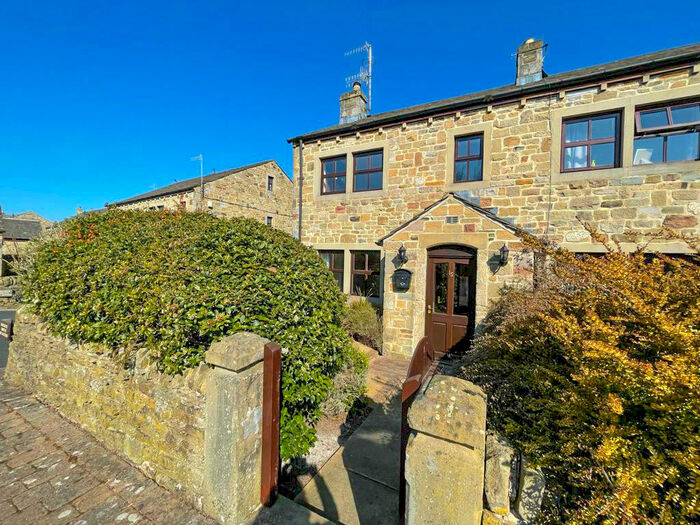4 Bedroom Town House To Rent In New Laithe Close, Skipton, BD23