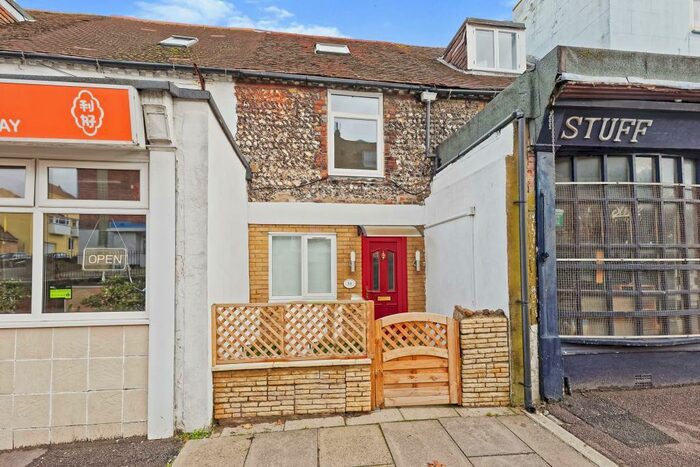 2 Bedroom House To Rent In London Road, Dover, CT17