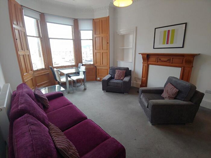 4 Bedroom Flat To Rent In Morningside Road, Edinburgh, EH10