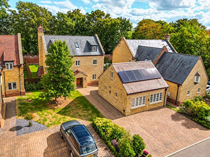 5 Bedroom House For Sale In Gunning Court, Horton, Northampton, NN7