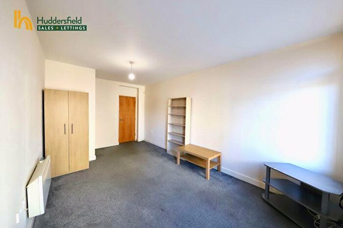 1 Bedroom Flat To Rent In Water Street, Huddersfield, HD1