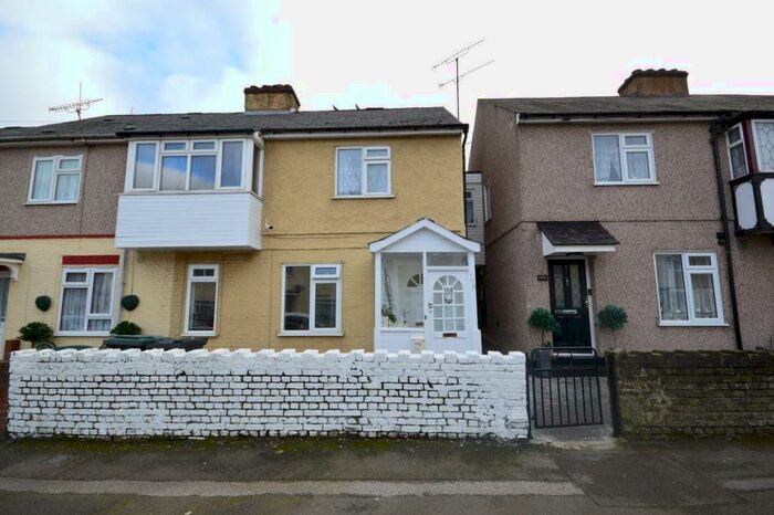 Property To Rent In Waterdales, Northfleet, Gravesend, Kent, DA11