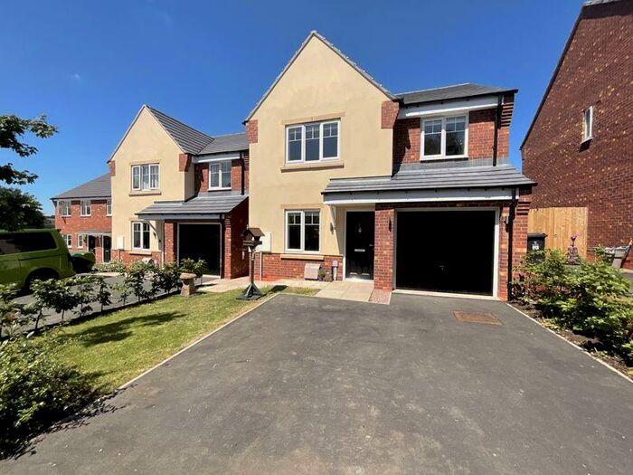 4 Bedroom Detached House For Sale In Augustus Way, Cheadle, ST10
