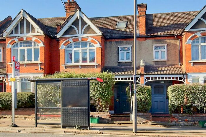 3 Bedroom Maisonette To Rent In Durnsford Road, London SW19