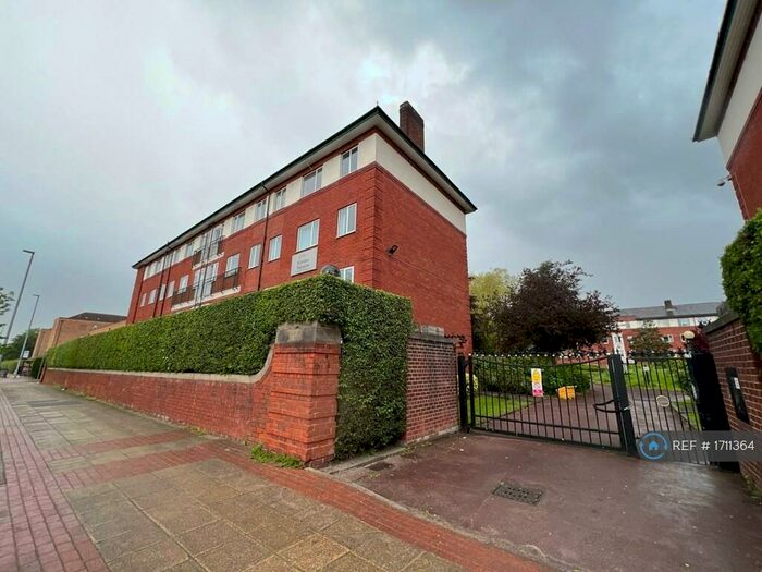 2 Bedroom Flat To Rent In Kielder Square, Salford, M5