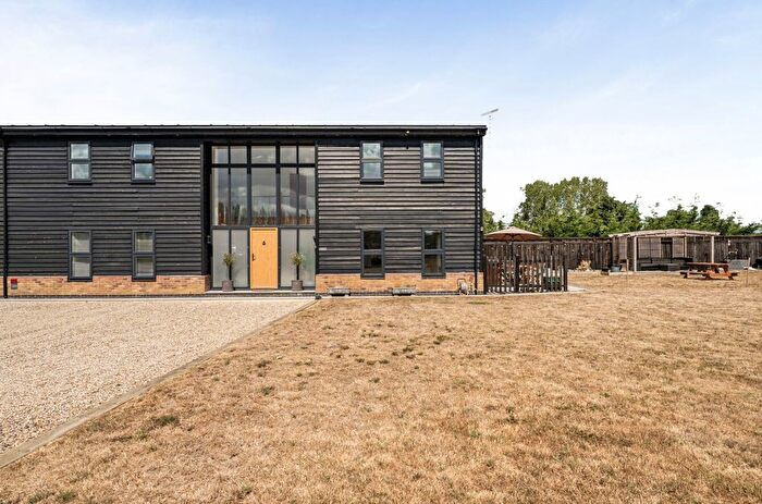 4 Bedroom Semi-Detached House For Sale In Willow Lane, Paddock Wood, TN12