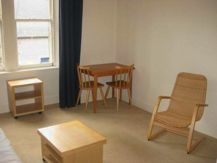 1 Bedroom Flat To Rent In Lyne Street, Edinburgh, Midlothian, EH7