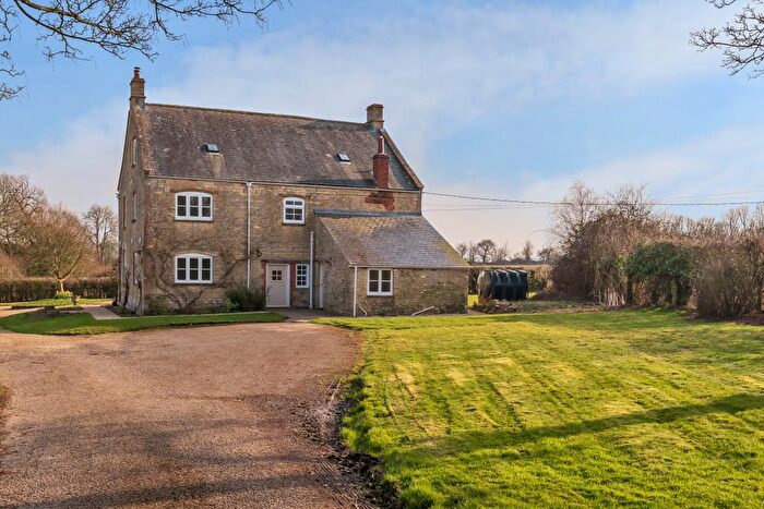 5 Bedroom Property To Rent In Mile Elm, Calne, SN11