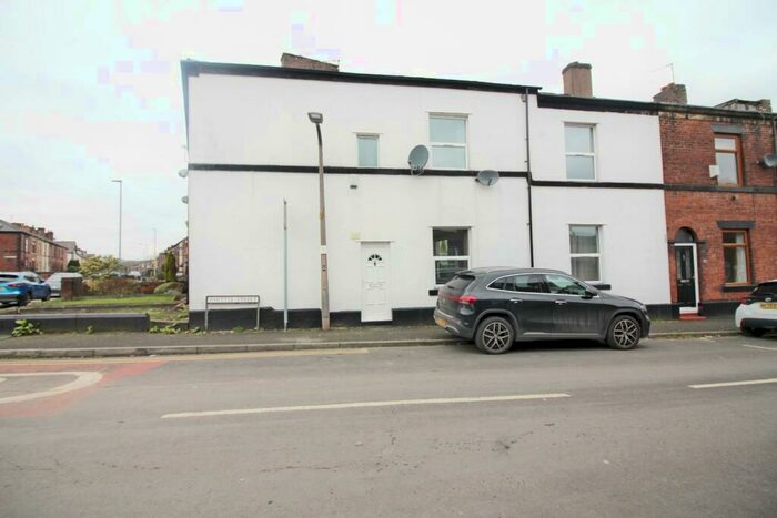 3 Bedroom Terraced House To Rent In Whittle Street, Bury, BL8