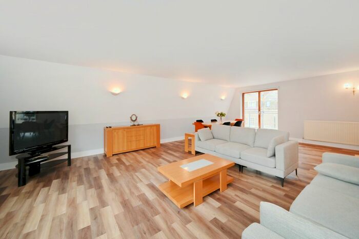 3 Bedroom Flat To Rent In Richbourne Court, Harrowby Street, London - Over Sqft, W1H