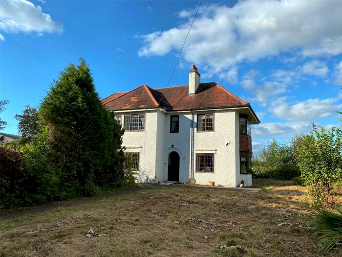 4 Bedroom Detached House For Sale In Ffos Road, Llanwrtyd Wells, Powys, LD5