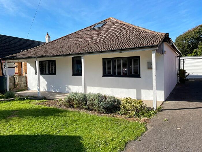 3 Bedroom Bungalow For Sale In Mengham, PO11